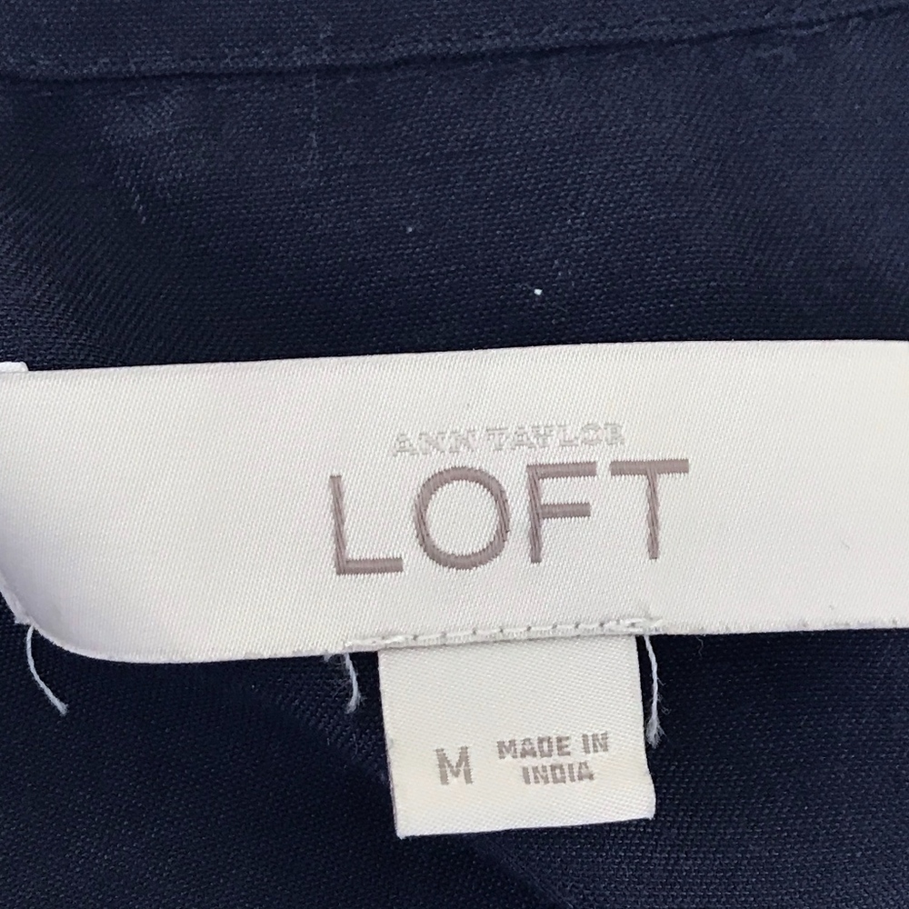 LOFT Lightweight Button Down Shirt Navy Blue - M - Picture 5 of 7